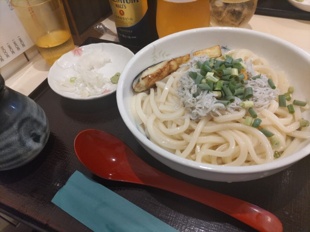 手打ちそばカフェおさんのさっぱりシラスうどん900円