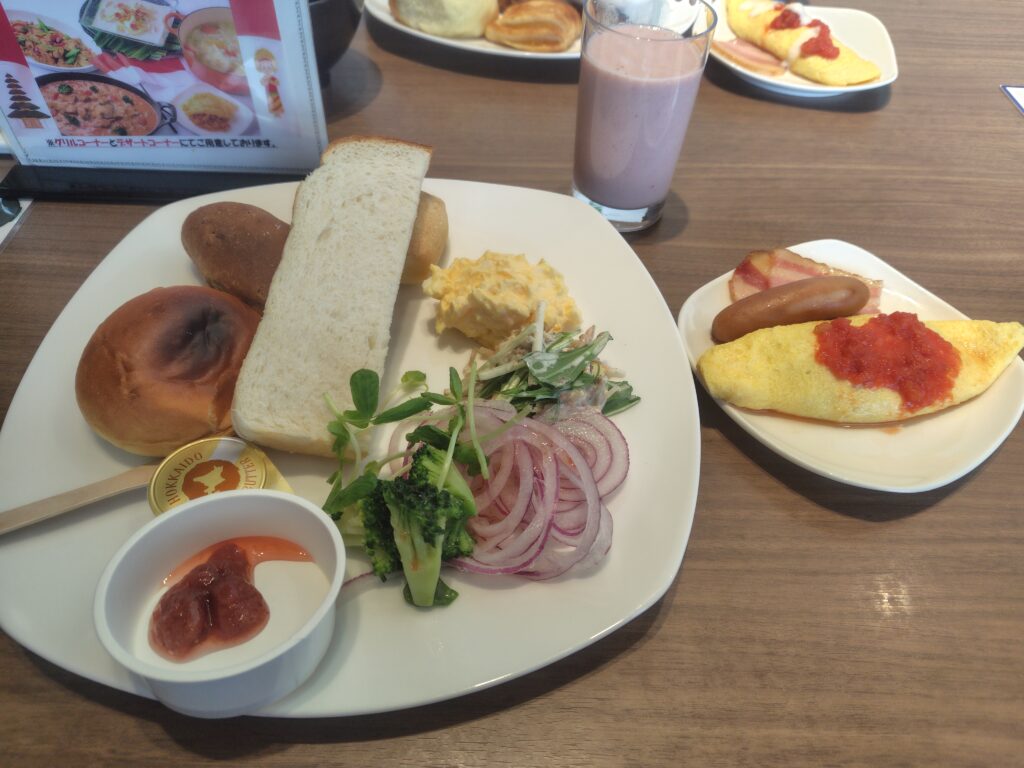 センチュリーマリーナ函館、朝食ビュッフェ2日目。オムレツが美味しい！